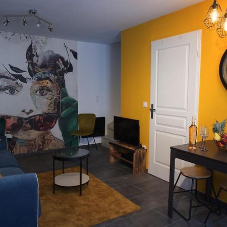 Duplex charmant idéalement situé Dole Esterno foto